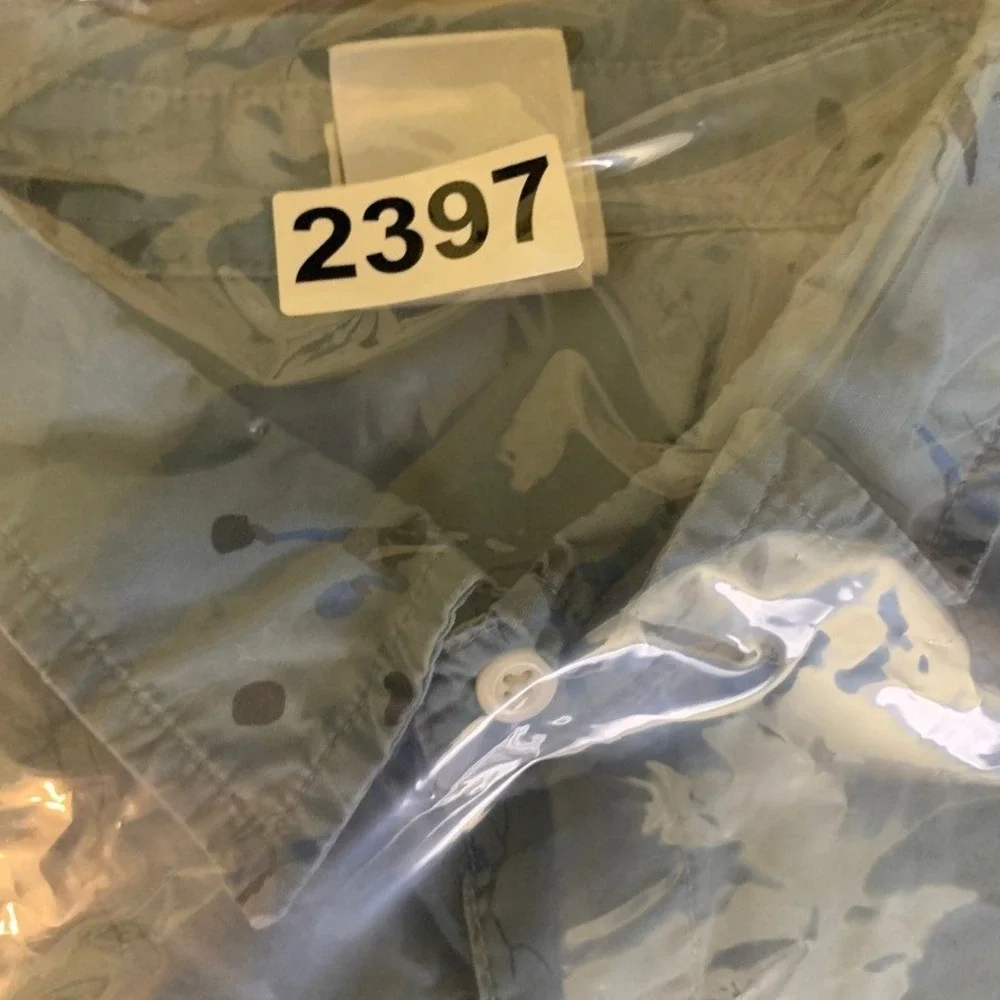 The North Face Mens Large Blue Rock Climbing Print Shirt NF0A55ND Flaw